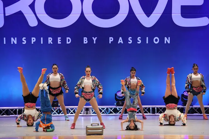 X-Quisite House of Dance Picture 1