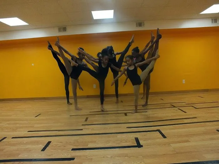 Genesis Dance Picture 4