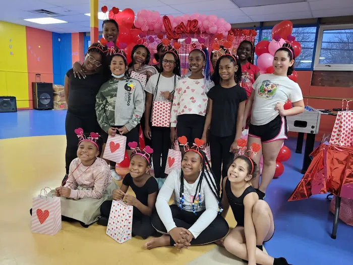 Fine Arts and Ballet Dance Company Picture 1