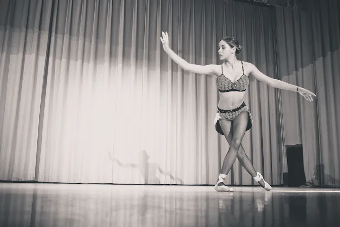 TamiCo. Dancing Picture 8