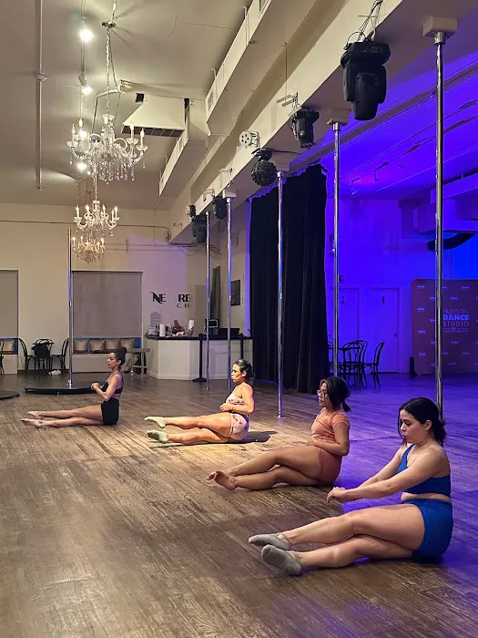 Lana DANCE Pole Dance Yoga and Stretching Picture 4