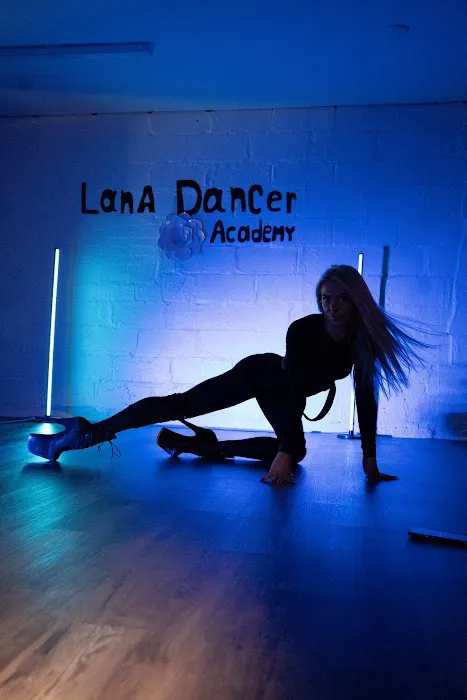 Lana DANCE Pole Dance Yoga and Stretching Picture 7