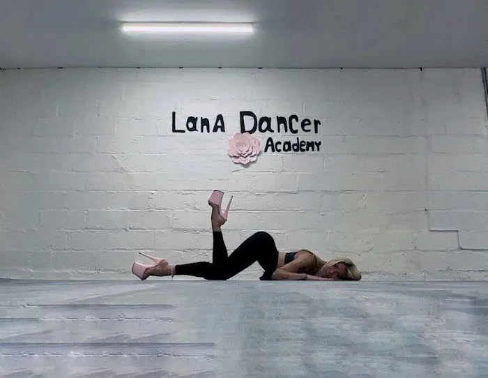 Lana DANCE Pole Dance Yoga and Stretching Picture 10