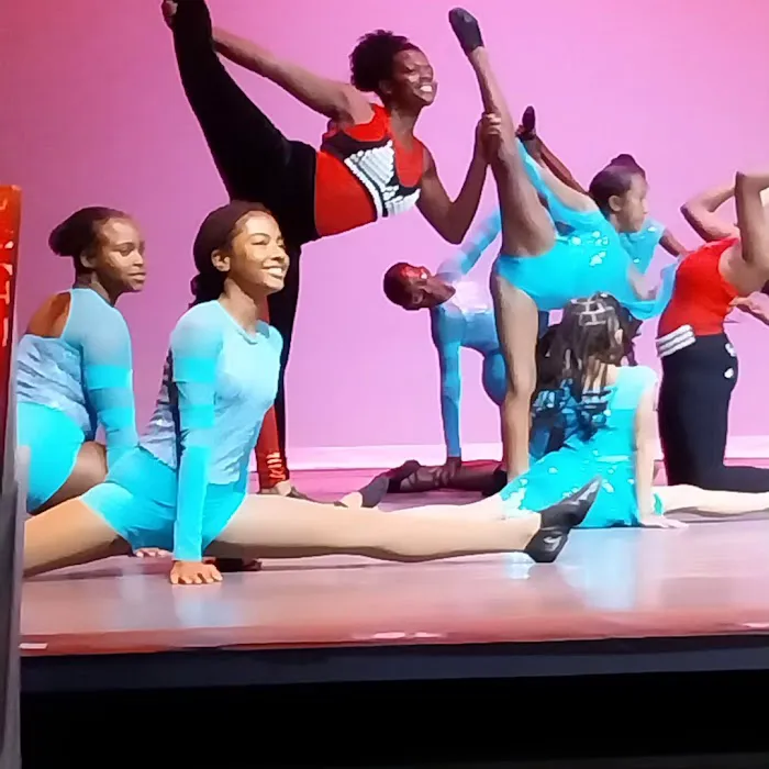 Layla's Dance and Drum Picture 4