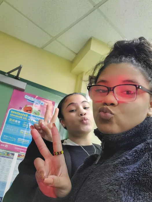 X308 Bronx Dance Academy School Picture 3