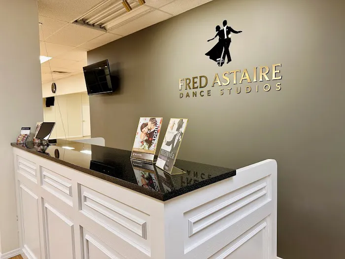 Fred Astaire Dance Studios - Staten Island South Picture 5