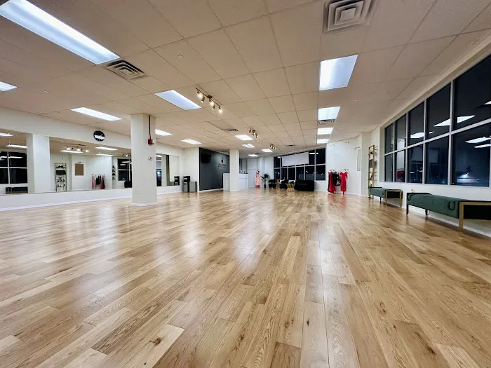 Fred Astaire Dance Studios - Staten Island South Picture 10