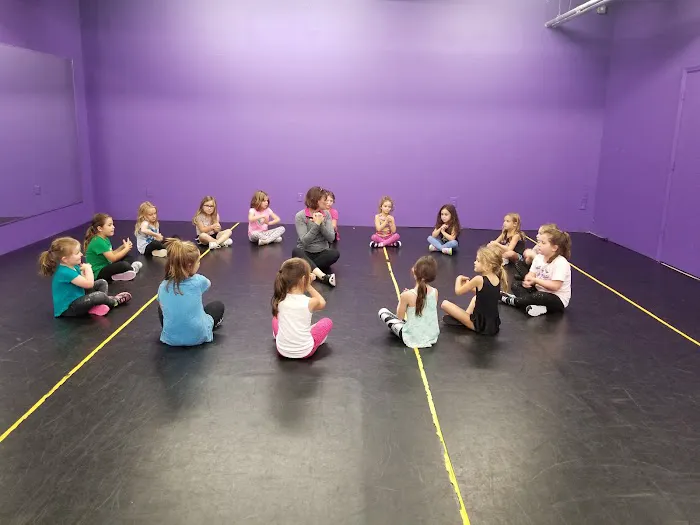 Grooves Unlimited Dance Studio Picture 4