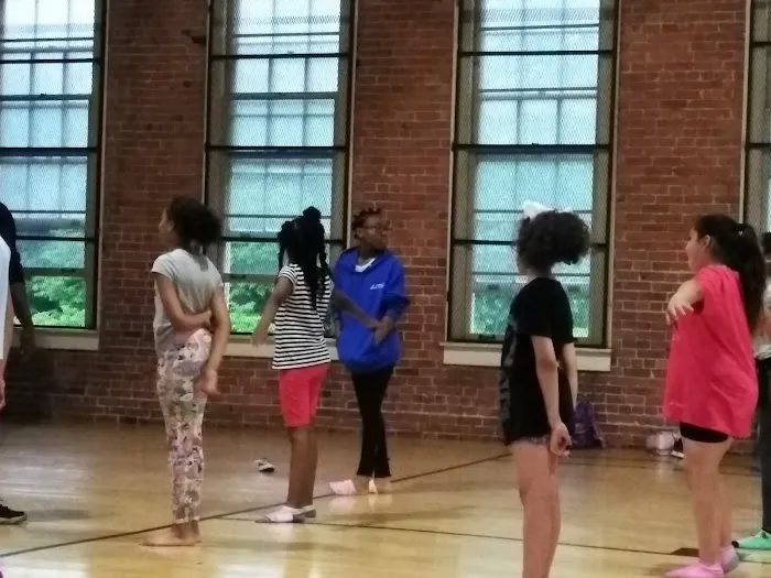 L. De. Dance School Picture 7