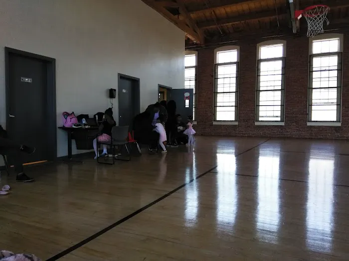 L. De. Dance School Picture 2