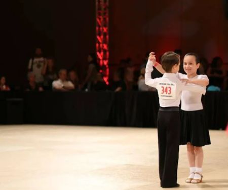 Dance Evolution Club