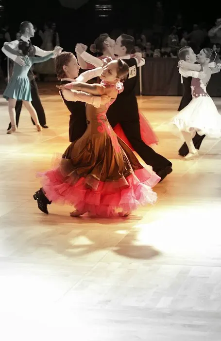 Dance Evolution Club Picture 3