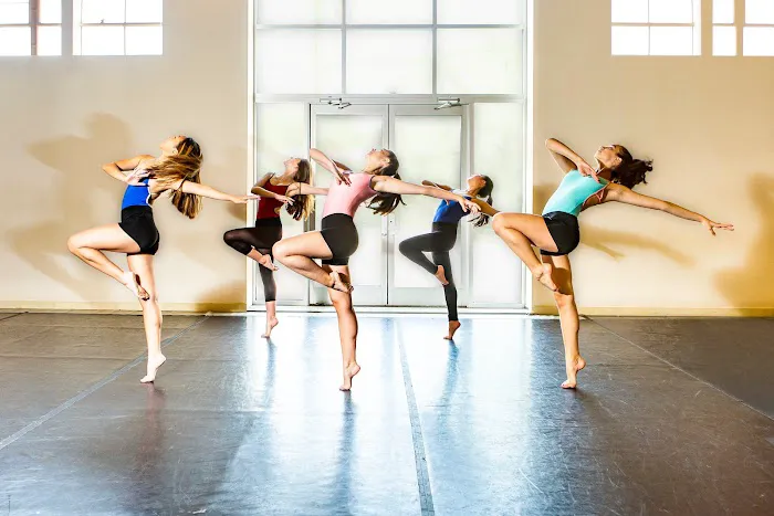 Nunnbetter Dance Theatre Picture 3