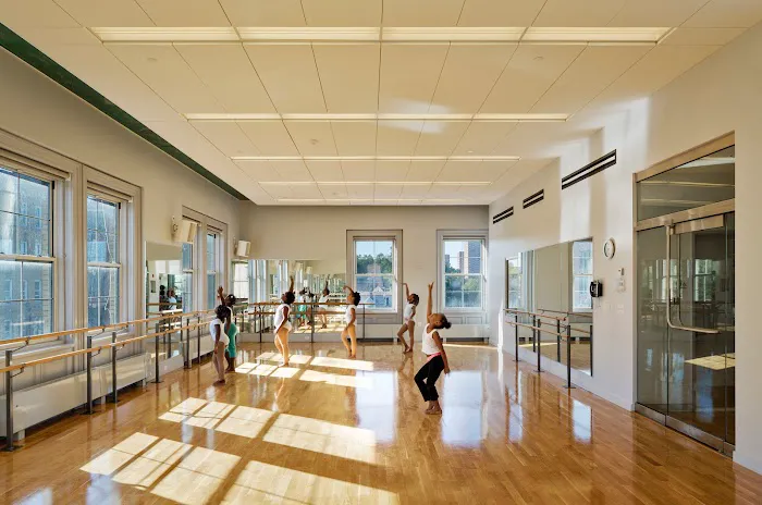 Mind-Builders Creative Art Center Picture 9