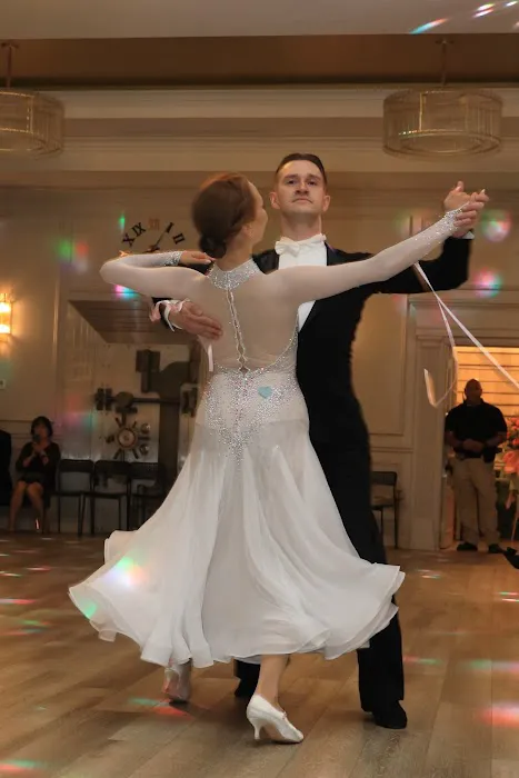 Starry Ballroom Picture 3