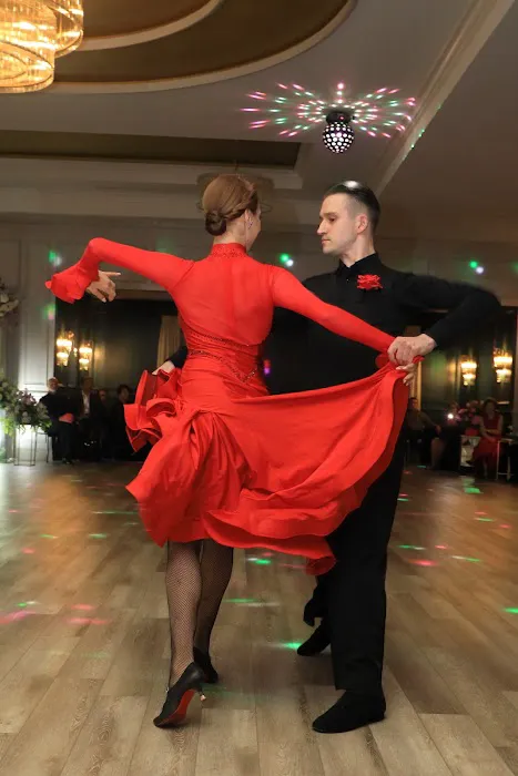 Starry Ballroom Picture 1