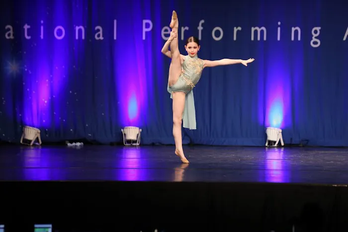 Moves & Motions School of Dance Picture 4