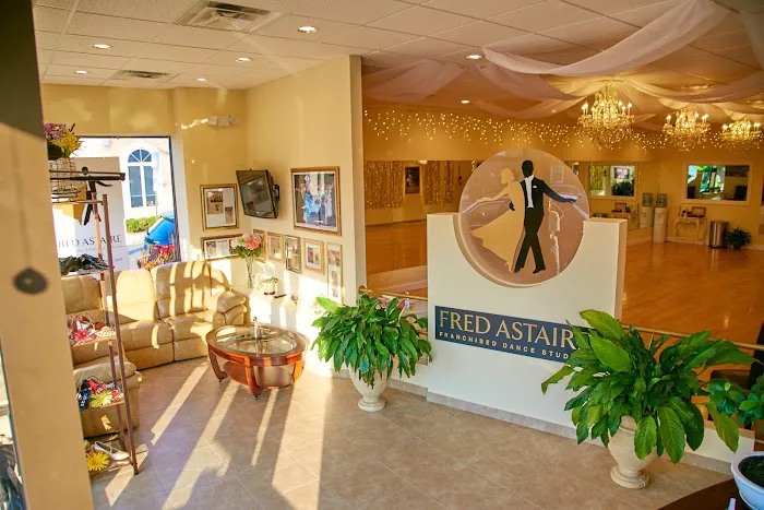 Fred Astaire Dance Studios - Manhasset Picture 2