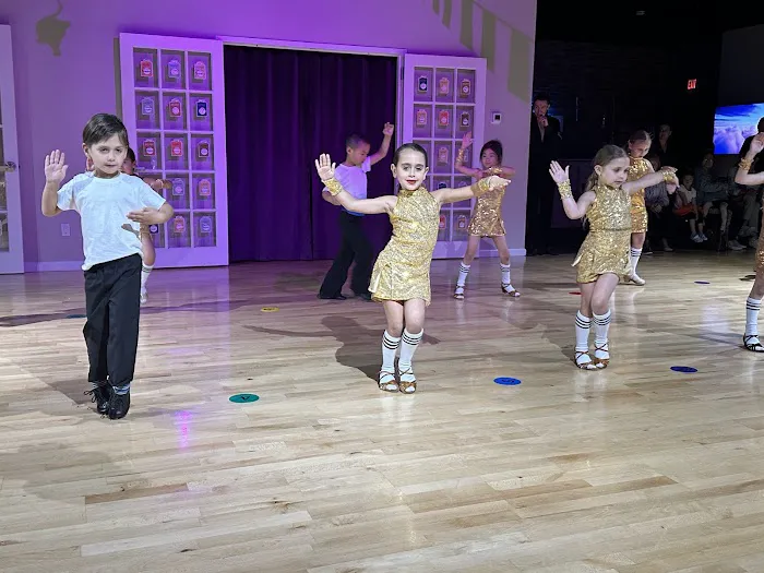 375 Dance Studio Picture 5
