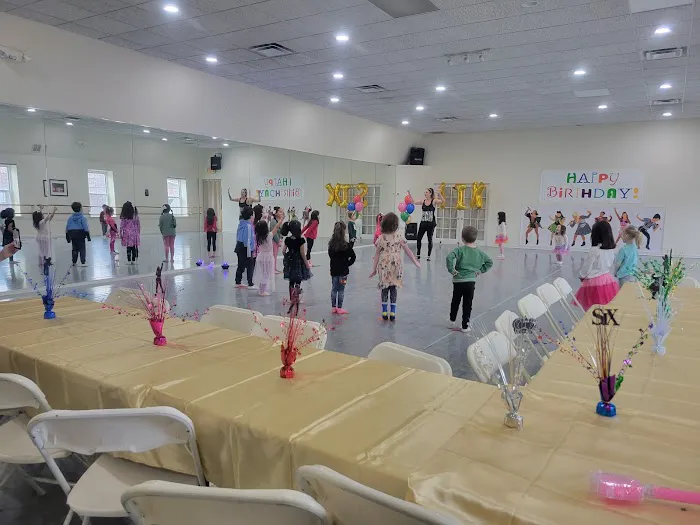 HeART in Motion Studio Picture 1