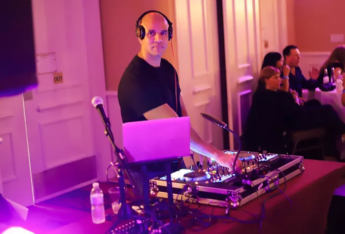 DJ Edwin Martinez - Salsa Social New Jersey Picture 10