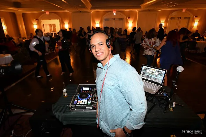DJ Edwin Martinez - Salsa Social New Jersey Picture 3