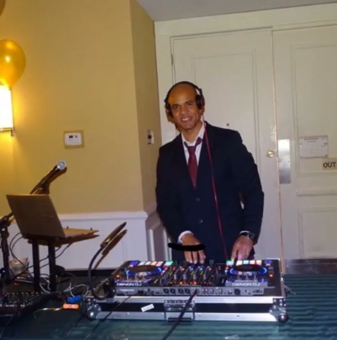 DJ Edwin Martinez - Salsa Social New Jersey Picture 1