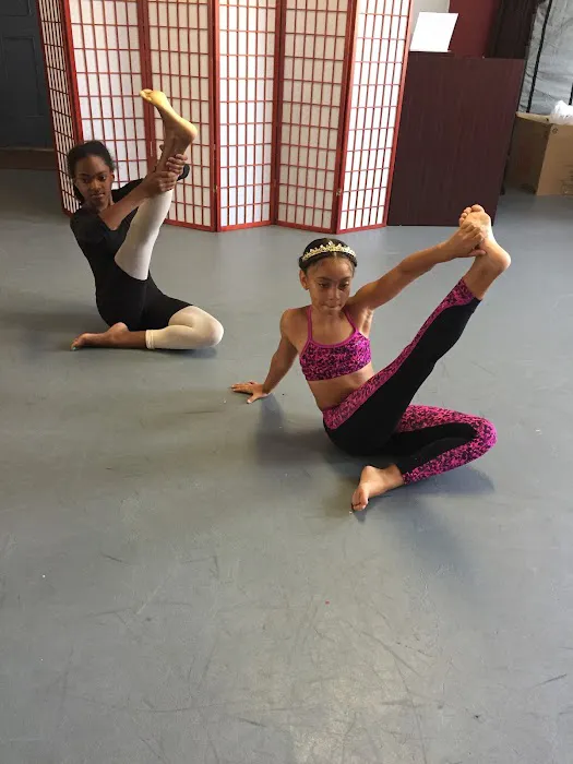 TamiCo. Dancing Picture 10