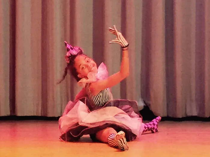 TamiCo. Dancing Picture 3