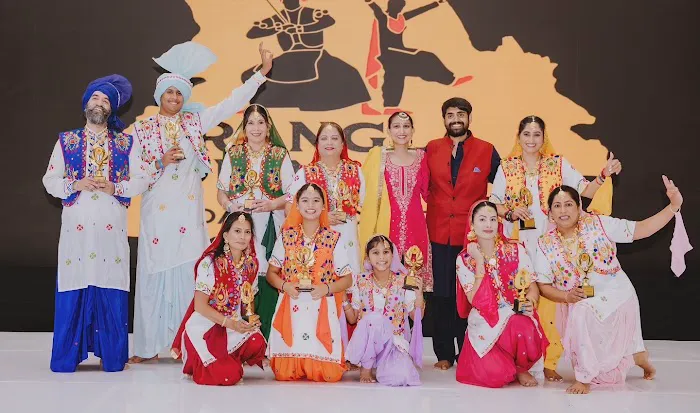 Rangla Punjab Bhangra Academy Picture 3
