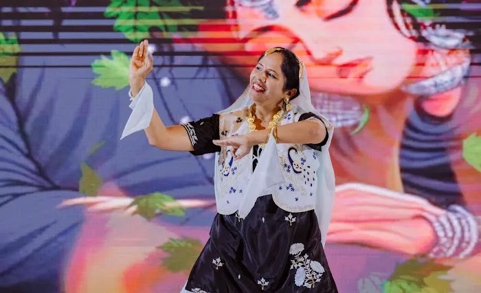 Rangla Punjab Bhangra Academy Picture 7