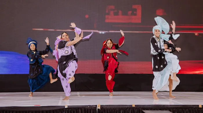 Rangla Punjab Bhangra Academy Picture 5