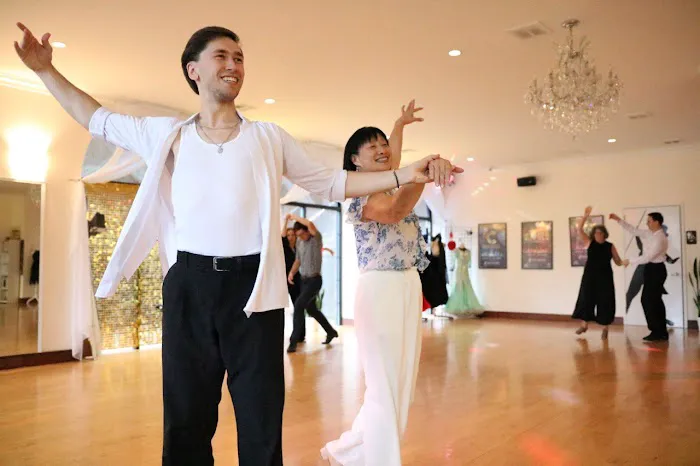 Fred Astaire Dance Studios Picture 3