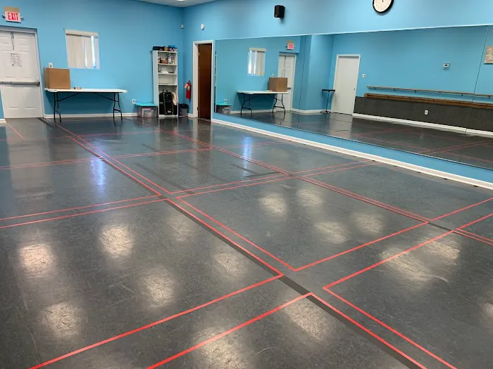 Waves of Motion Dance Center Picture 4