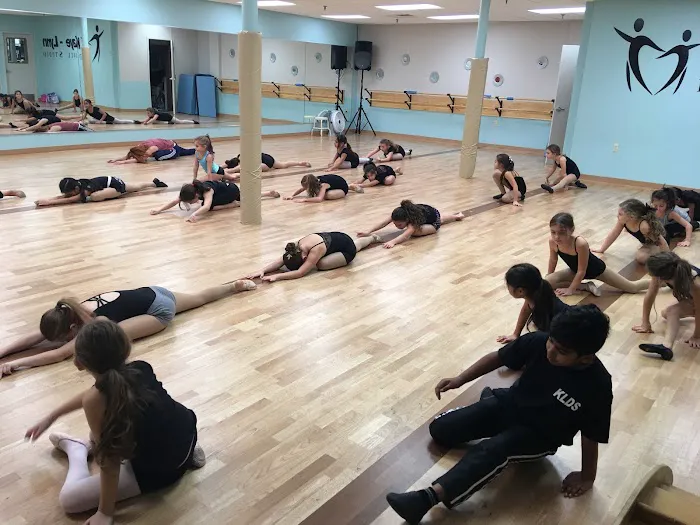 Kaye-Lynn Dance Studio Picture 6