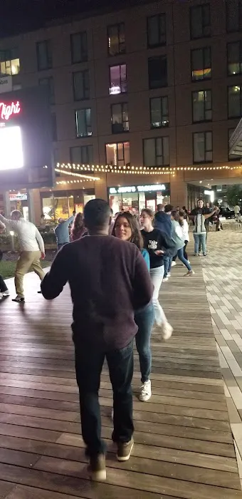 South Street Salsa Picture 9