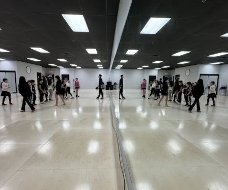 Metro Dance