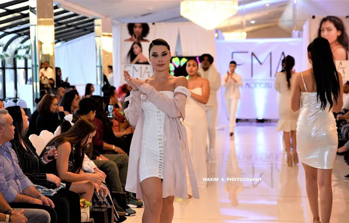 Fanny's Modeling Academy Picture 2