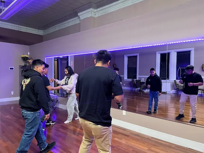 Bri'LaFlor Dance Studio Picture 2