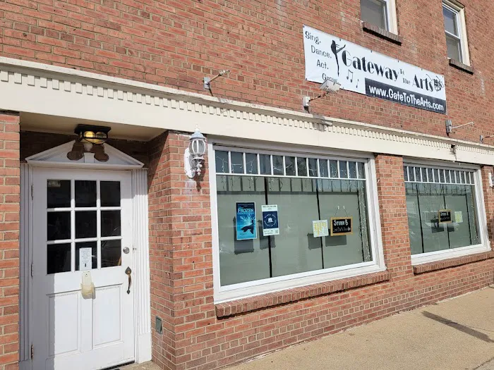 Gateway To the Arts Picture 2
