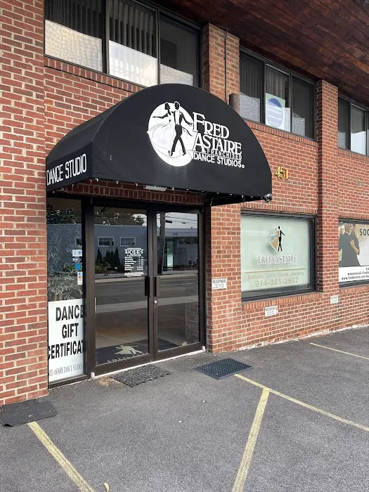 Fred Astaire Dance Studio Picture 8