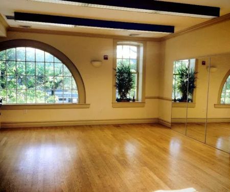 Lisa Sparkles Dance Studio