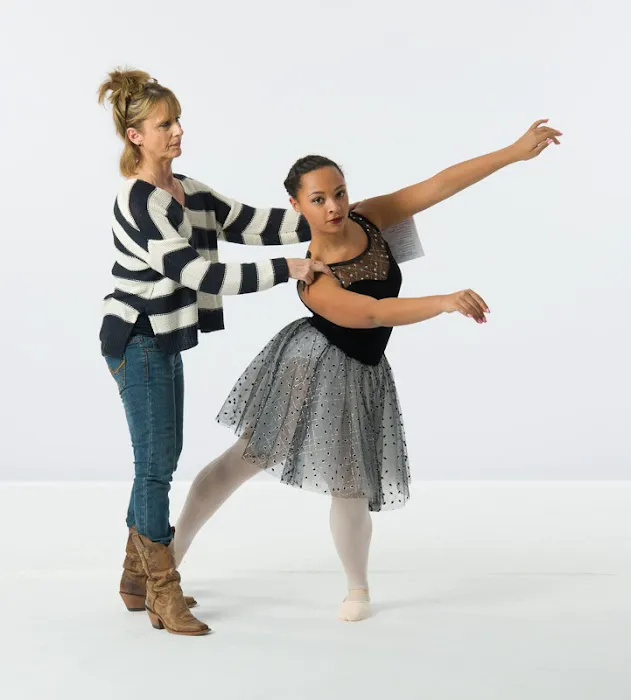 Theater Dance Center Picture 6