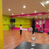 Upstage NY Dance Academy ico