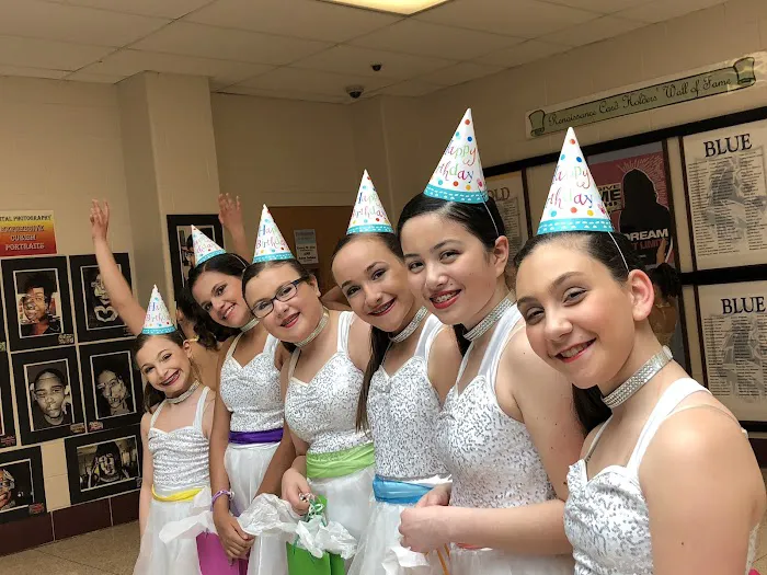 Vicki's Dance Studio / Kreative Kids Picture 9