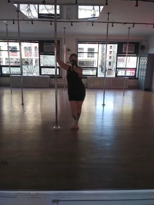 Pole Position Dance Studio Picture 3