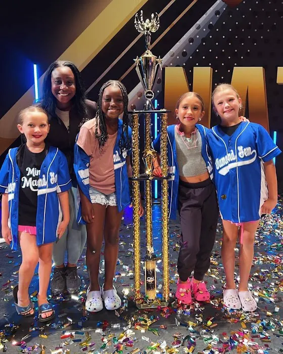 Diamond Dance LI Picture 5