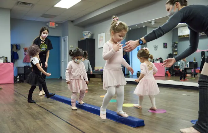 MJ's House of Dance Picture 3