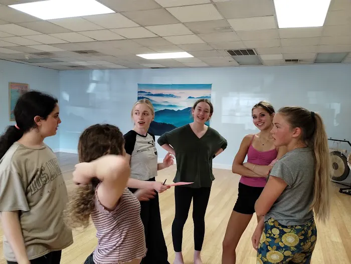The Moving Company Modern Dance Center Picture 3