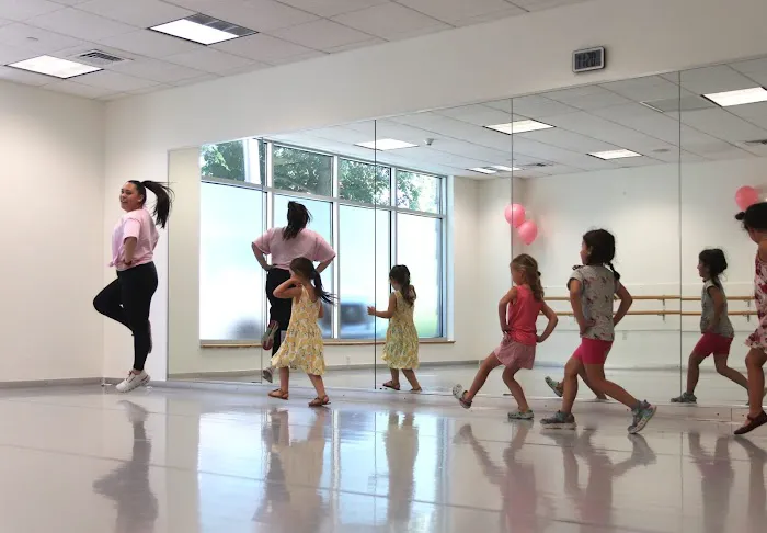 Maddie's Dance Studio Picture 4